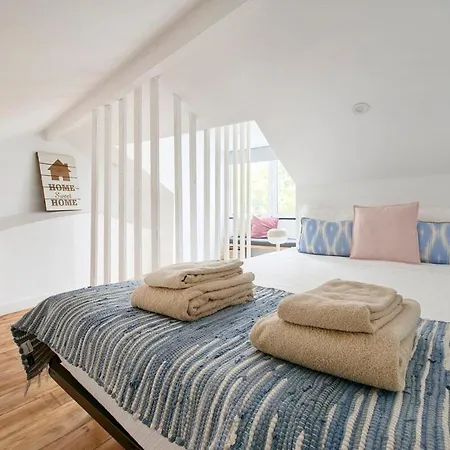 Casa Com Alma Portuguesa @ Alfama 公寓 *